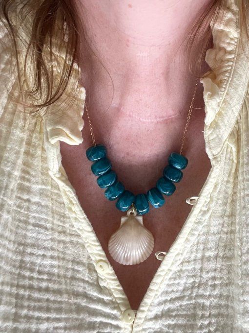 COLLIER PERLES RONDELLES -COQUILLAGE - OCÉANIE                                                  